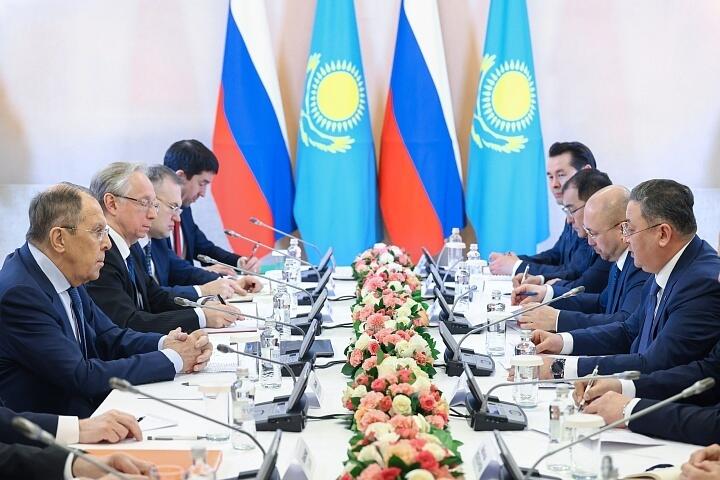 Визит Токаева в Россию запланирован на осень - МИД
