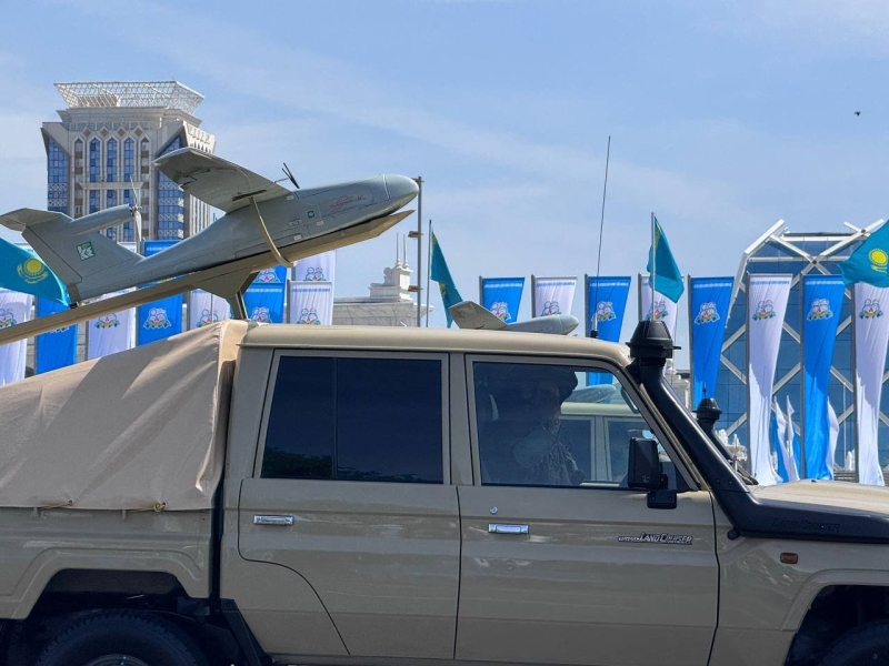 Дань памяти или политический жест? Как прошёл военный парад в Астане