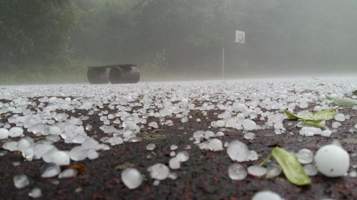 Град, гроза и пожарная опасность: штормовое предупреждение объявили в регионах Казахстана