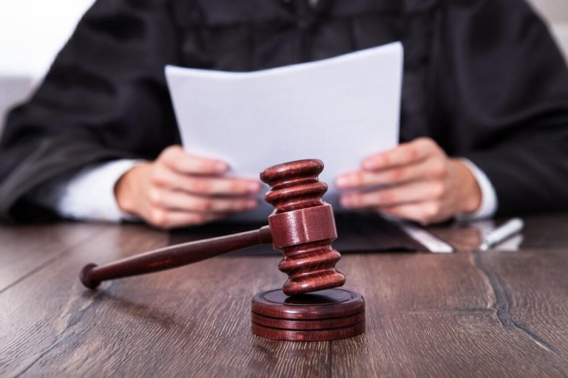 Суд в Астане вынес решение по делу напавшего с ножом на ребенка в лифте подростка