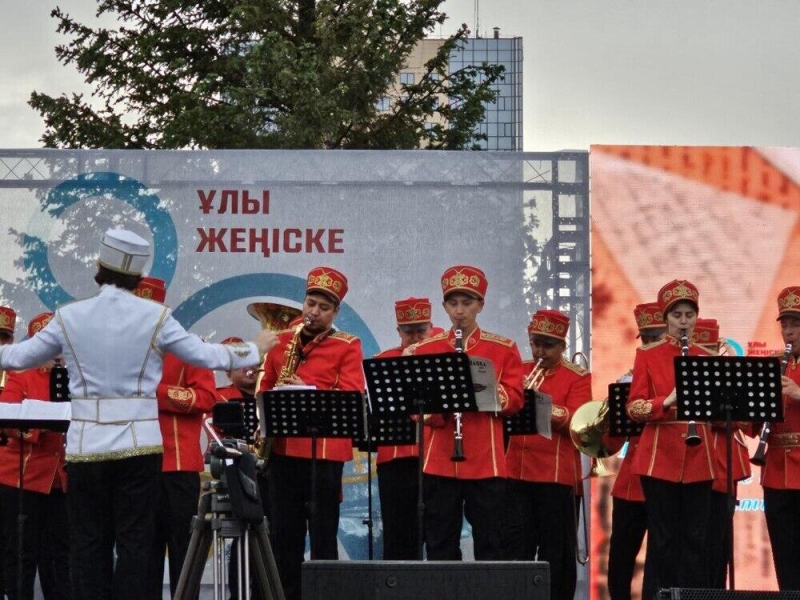 В Астане прошел праздничный концерт в честь 80-летия Великой Победы  