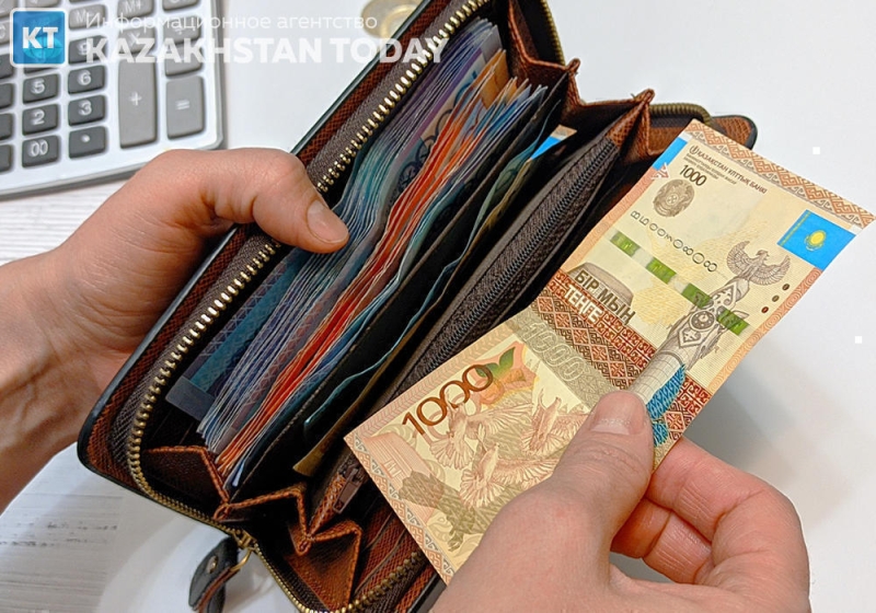 Казахстанцы смогут погашать кредиты досрочно без уплаты неустоек