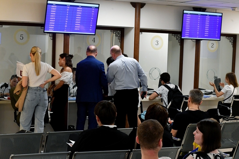 Генконсульство Испании в Москве бессрочно прекратило прием заявлений на визы