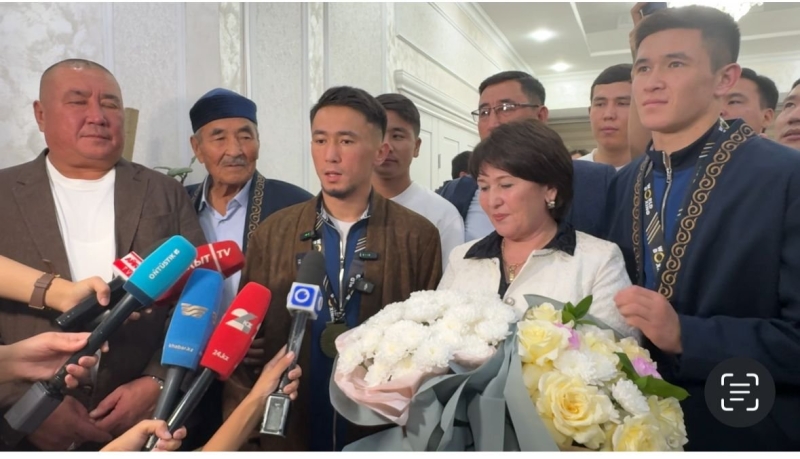 Как братья Сабырханы из Шымкента стали чемпионами мира по боксу в один день