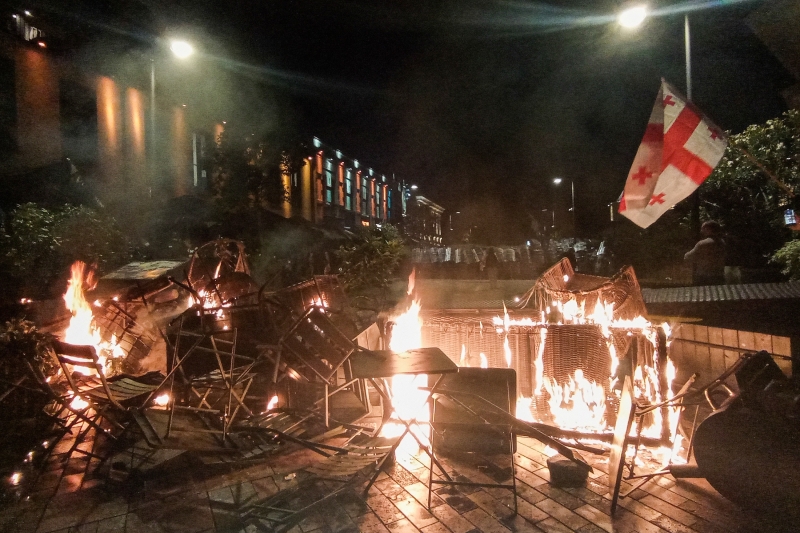 27 пострадавших и штурм президентского дворца. Что известно о беспорядках в Грузии