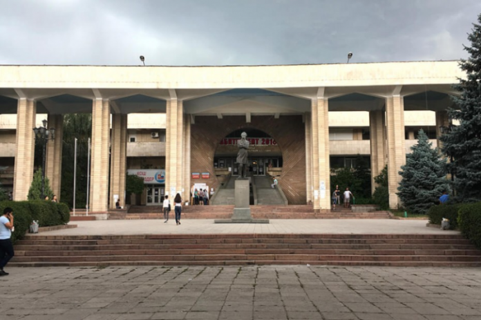 krsu-kampus-podozhdjot-razberites-snachala-s-kadrami-d2312e5.png