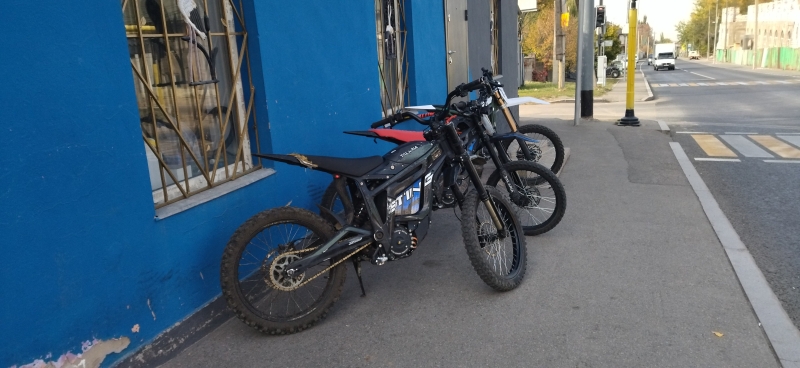 Покатушки на электробайках по горам: как не покалечить себя и природу?