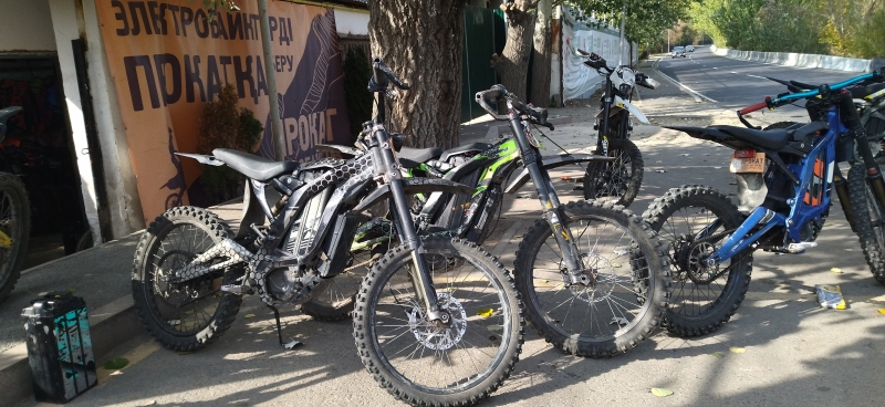 Покатушки на электробайках по горам: как не покалечить себя и природу?