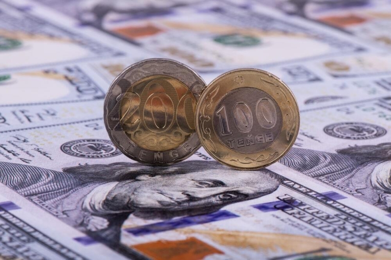 В сентябре тенге ослаб на 1,9%
