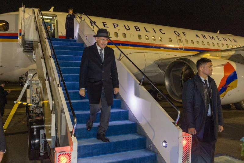 Премьер-министр Армении Никол Пашинян прибыл в Астану