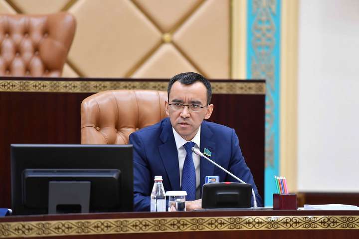 «У нас единая задача» – Ашимбаев призвал не противопоставлять Парламент и Кабмин друг другу