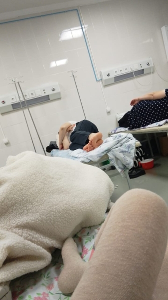 Больницы Шымкента переполнены, но чиновники отрицают, что дети массово болеют корью