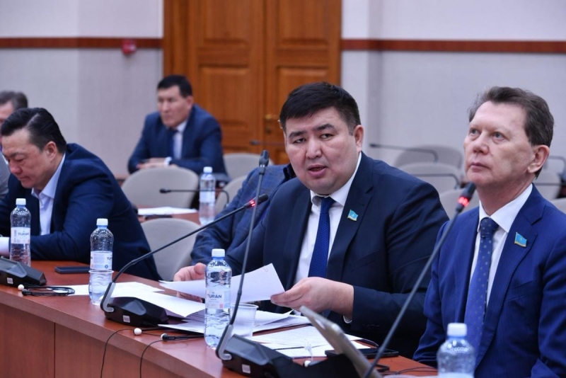 Полис есть &ndash; защиты нет: AMANAT предлагает увеличить страховые выплаты при ДТП