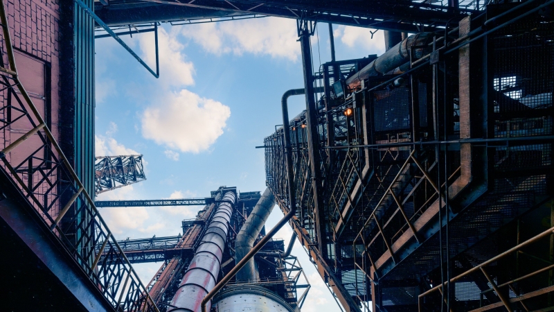 Qarmet отмечает двухлетие: год модернизации и безопасности