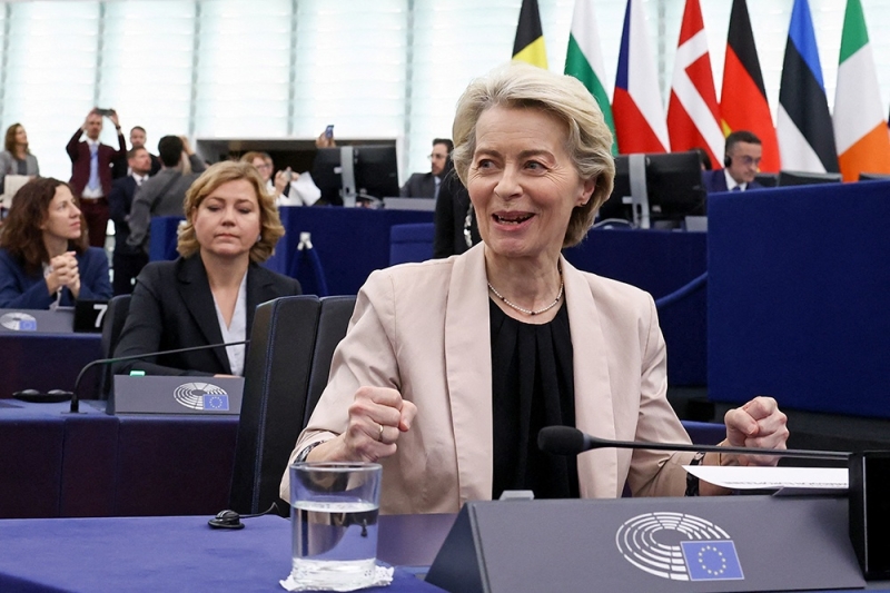 Урсула фон дер Ляйен взяла лидеров ЕС в заложники. Обсуждение воровства активов РФ пройдет без ограничений по времени