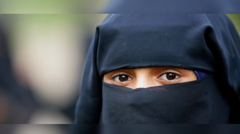 В Казахстане вводят штраф в $80 за ношение одежды, закрывающей лицо