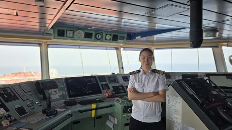 Жительница Актау прокладывает курс гигантских танкеров: история Полины Бектемировой