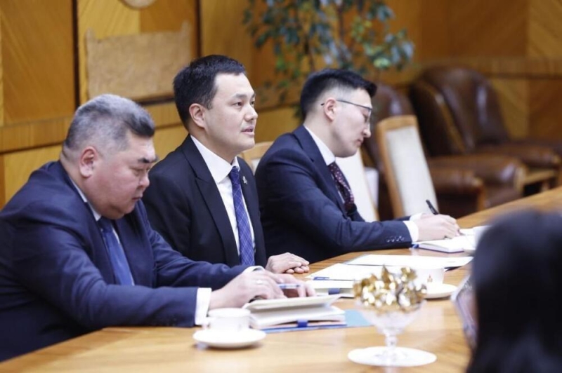 Казахстанские дипломаты провели ряд встреч